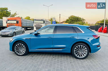 Внедорожник / Кроссовер Audi e-tron 2019 в 