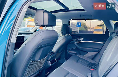 Внедорожник / Кроссовер Audi e-tron 2019 в 