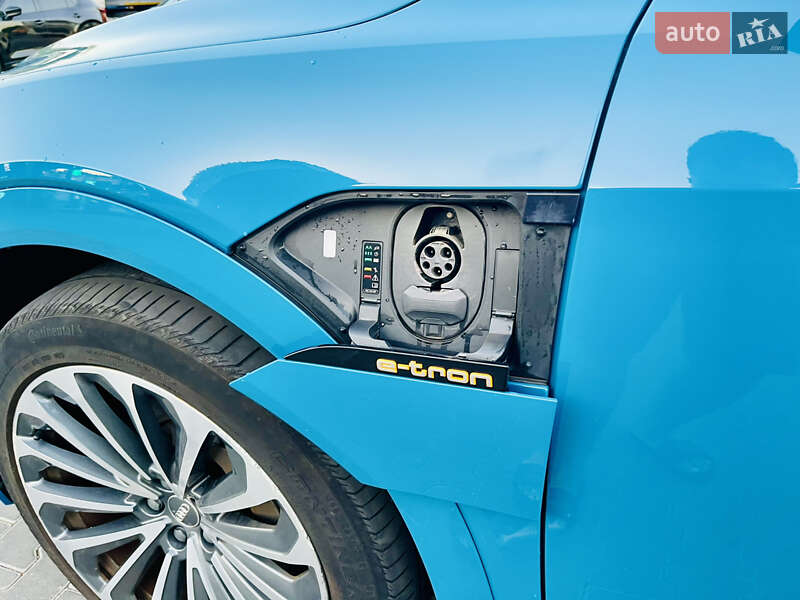 Внедорожник / Кроссовер Audi e-tron 2019 в Одессе фото 22 Внедорожник / Кроссовер Audi e-tron 2019 в Одессе
