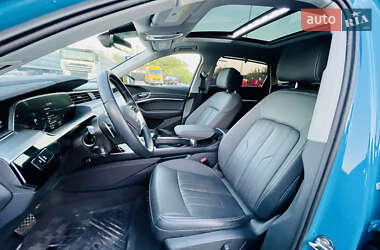 Внедорожник / Кроссовер Audi e-tron 2019 в 