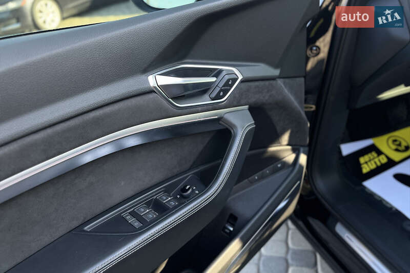 Внедорожник / Кроссовер Audi e-tron 2019 в Мукачево