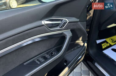 Внедорожник / Кроссовер Audi e-tron 2019 в 