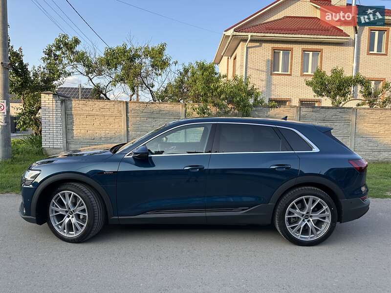 Внедорожник / Кроссовер Audi e-tron 2022 в Киеве фото 10 Внедорожник / Кроссовер Audi e-tron 2022 в Киеве