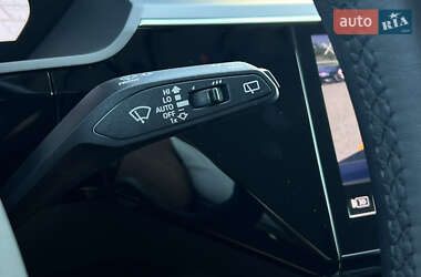 Внедорожник / Кроссовер Audi e-tron 2023 в 