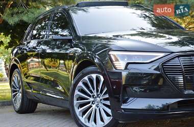 Внедорожник / Кроссовер Audi e-tron 2020 в 