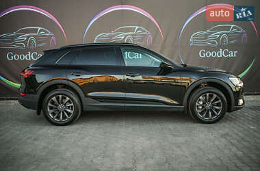 Внедорожник / Кроссовер Audi e-tron 2019 в 