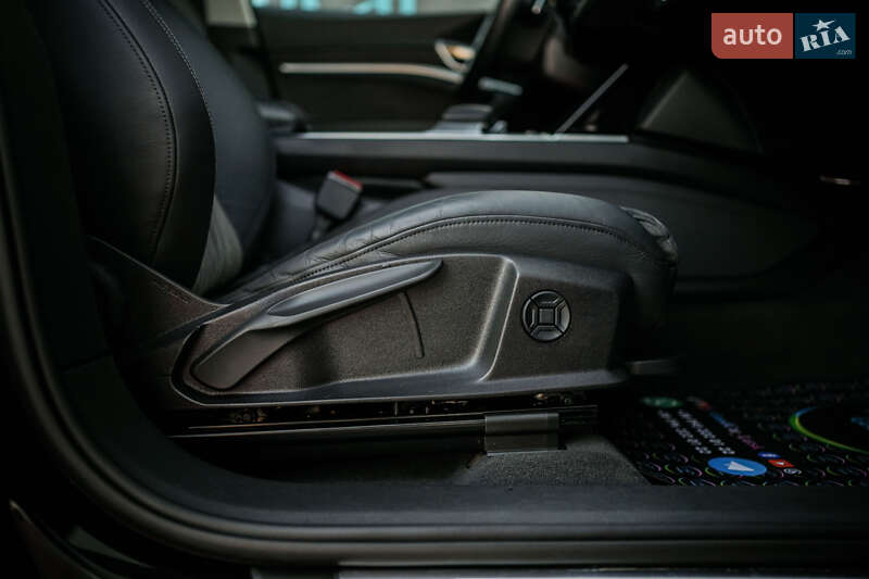 Внедорожник / Кроссовер Audi e-tron 2019 в Луцке