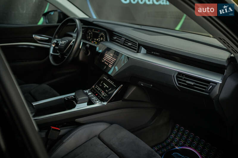 Внедорожник / Кроссовер Audi e-tron 2019 в Луцке