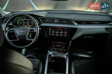 Внедорожник / Кроссовер Audi e-tron 2019 в 