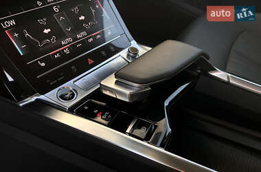 Внедорожник / Кроссовер Audi e-tron 2020 в 
