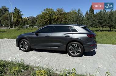 Внедорожник / Кроссовер Audi e-tron 2021 в 