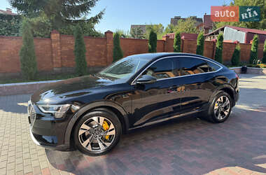 Внедорожник / Кроссовер Audi e-tron 2023 в 