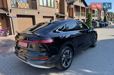 Внедорожник / Кроссовер Audi e-tron 2023 в 