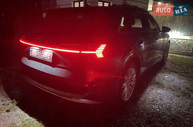 Внедорожник / Кроссовер Audi e-tron 2019 в 