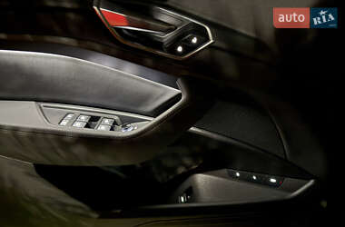 Внедорожник / Кроссовер Audi e-tron 2019 в 