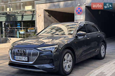 Внедорожник / Кроссовер Audi e-tron 2019 в 