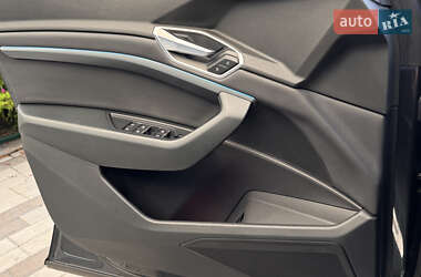 Внедорожник / Кроссовер Audi e-tron 2019 в 