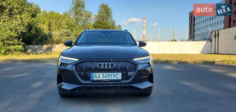 Внедорожник / Кроссовер Audi e-tron 2019 в Киеве