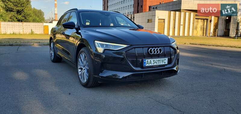 Внедорожник / Кроссовер Audi e-tron 2019 в Киеве
