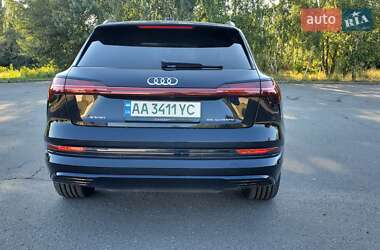 Внедорожник / Кроссовер Audi e-tron 2019 в 