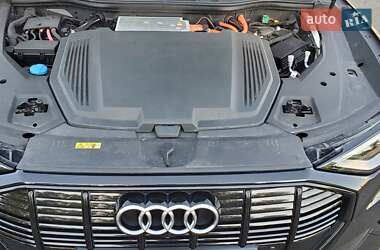Внедорожник / Кроссовер Audi e-tron 2019 в 