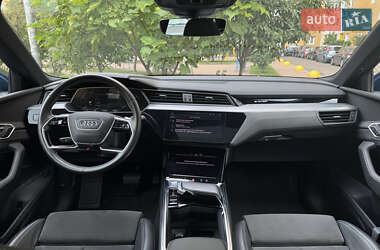 Внедорожник / Кроссовер Audi e-tron 2019 в 