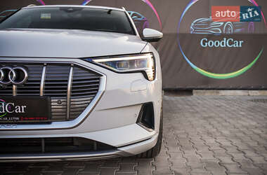 Внедорожник / Кроссовер Audi e-tron 2020 в 