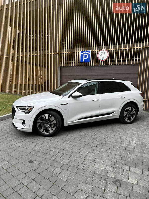 Внедорожник / Кроссовер Audi e-tron 2020 в Львове