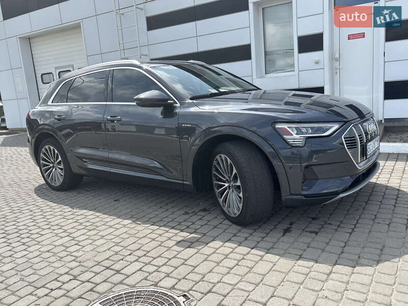 Внедорожник / Кроссовер Audi e-tron 2019 в Львове