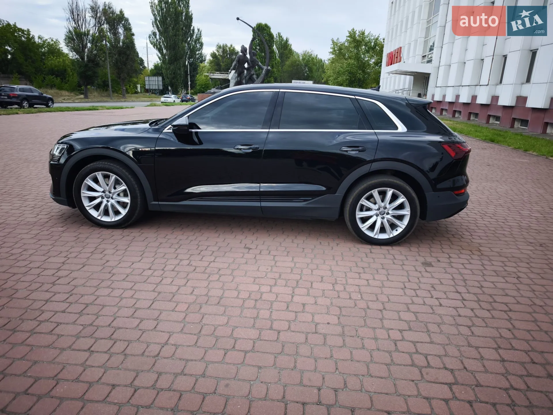 2019 Audi e-tron - мініатюра 6