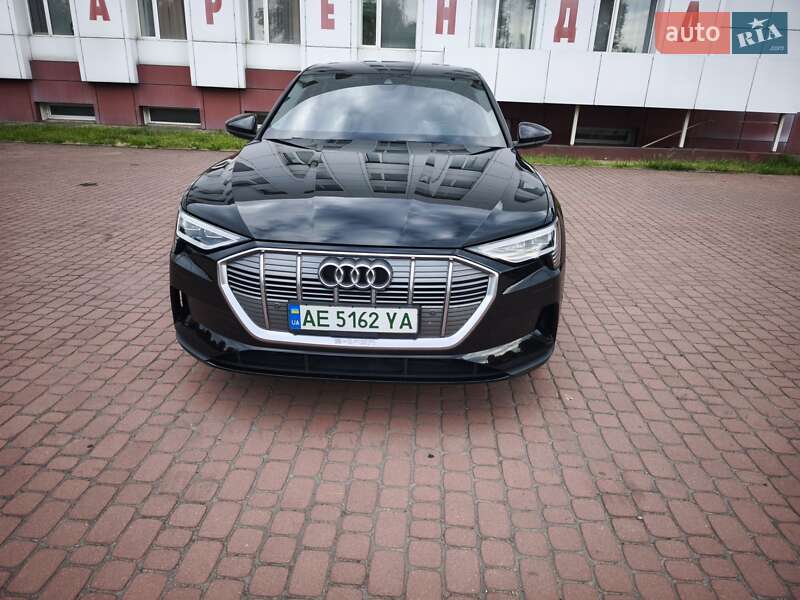 Внедорожник / Кроссовер Audi e-tron 2019 в Каменском