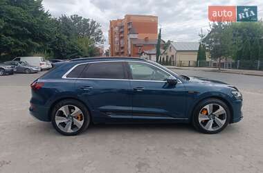 Внедорожник / Кроссовер Audi e-tron 2018 в 
