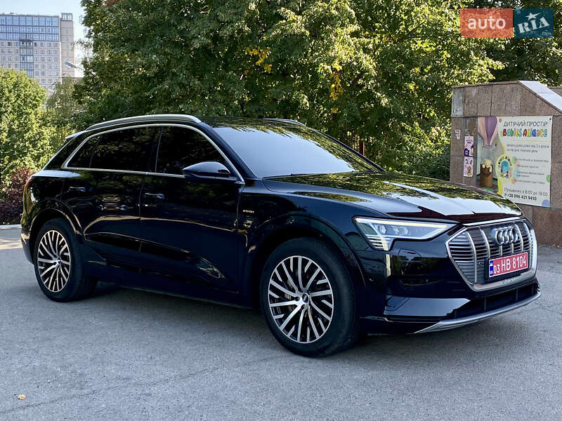 Внедорожник / Кроссовер Audi e-tron 2019 в Днепре