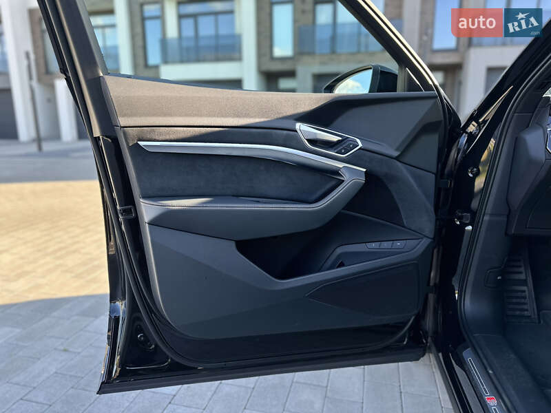 Внедорожник / Кроссовер Audi e-tron 2022 в Ковеле