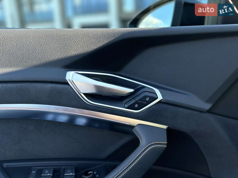 Внедорожник / Кроссовер Audi e-tron 2022 в Ковеле