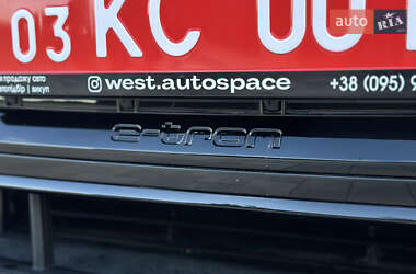 Внедорожник / Кроссовер Audi e-tron 2022 в 