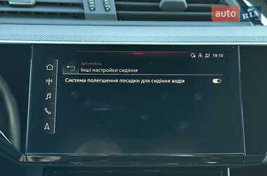 Внедорожник / Кроссовер Audi e-tron 2022 в 