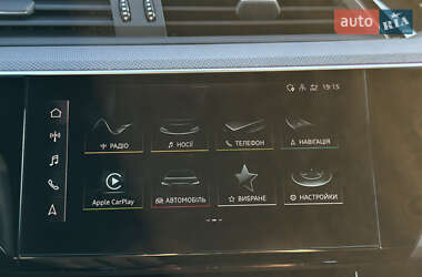 Внедорожник / Кроссовер Audi e-tron 2022 в 