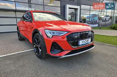 Внедорожник / Кроссовер Audi e-tron 2020 в 