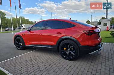 Внедорожник / Кроссовер Audi e-tron 2020 в 