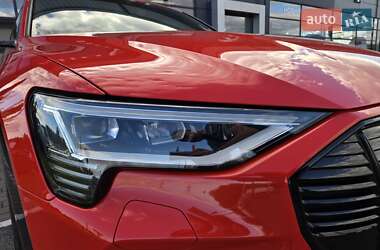 Внедорожник / Кроссовер Audi e-tron 2020 в 