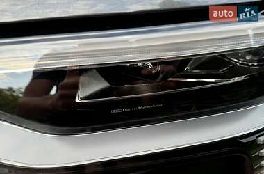 Внедорожник / Кроссовер Audi e-tron 2022 в 