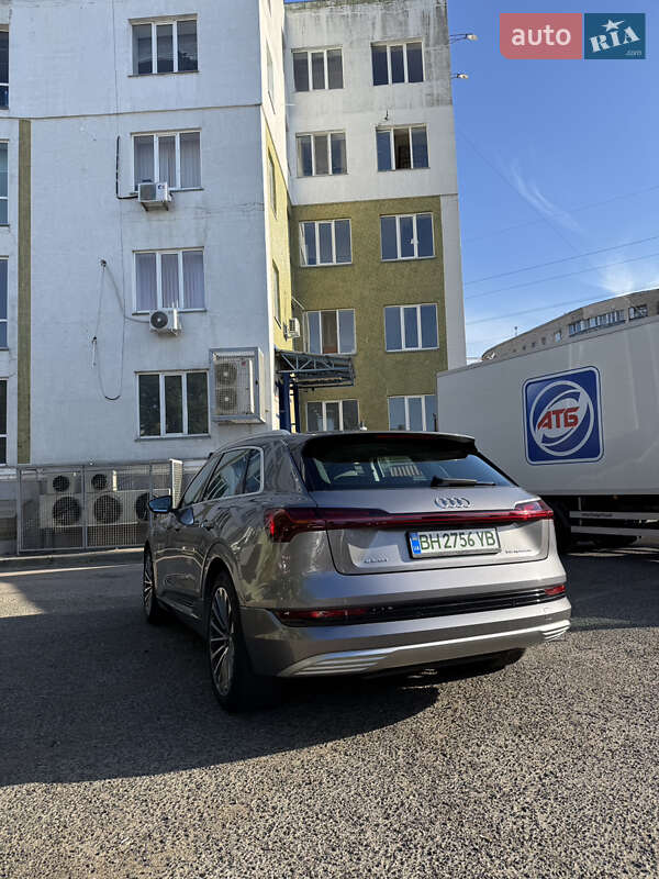 Внедорожник / Кроссовер Audi e-tron 2019 в Одессе