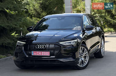 Позашляховик / Кросовер Audi e-tron 2020 в 