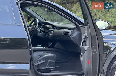 Позашляховик / Кросовер Audi e-tron 2020 в 
