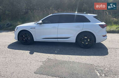 Внедорожник / Кроссовер Audi e-tron 2019 в 