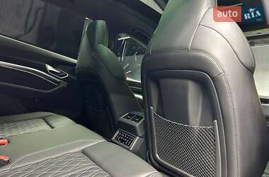 Внедорожник / Кроссовер Audi e-tron 2022 в 