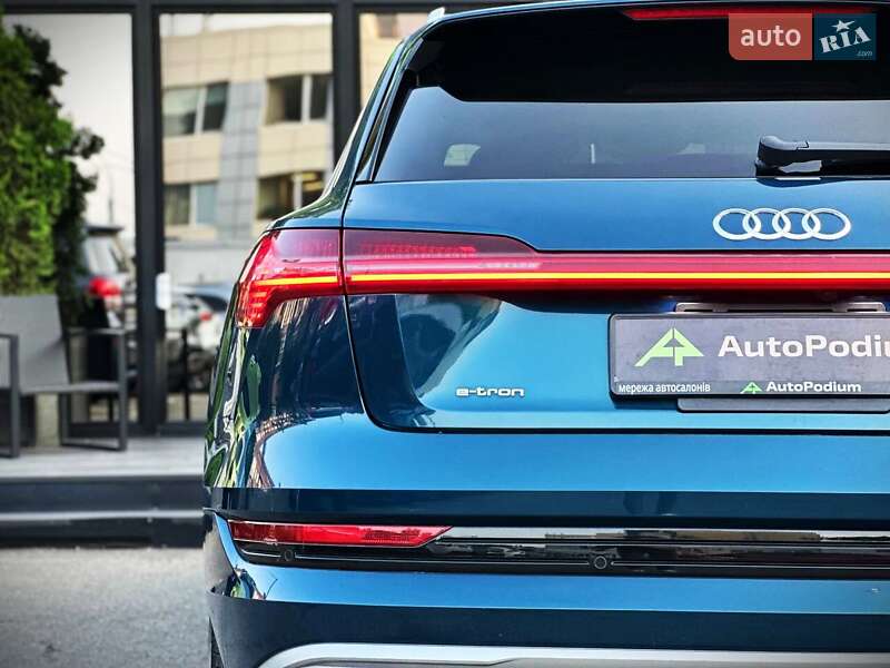 Внедорожник / Кроссовер Audi e-tron 2019 в Киеве
