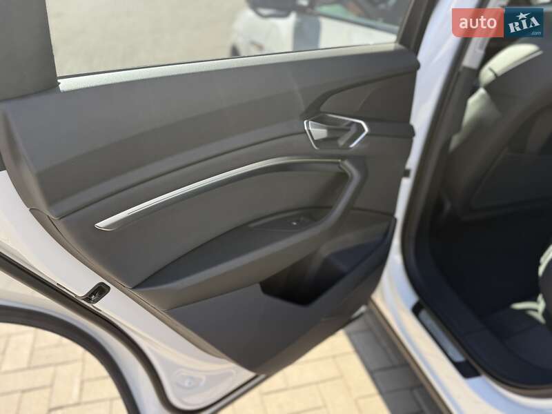 Позашляховик / Кросовер Audi e-tron 2021 в Одесі
