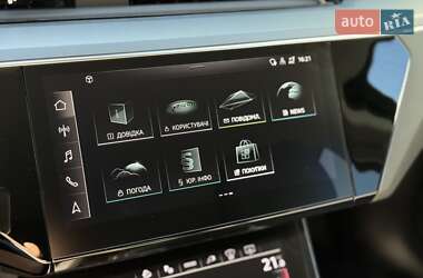Внедорожник / Кроссовер Audi e-tron 2021 в 